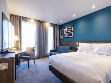 Hampton by Hilton