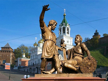 Памятник Минину и Пожарскому в Нижнем Новгороде